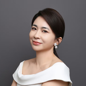 聂维维近照